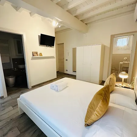 Giardini Apartment