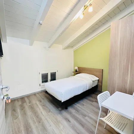 Giardini Apartment *