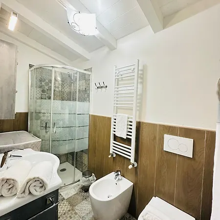 Giardini Apartment *